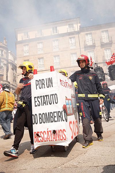 2016 04 18 ManifaBombeirosOurense11.jpg